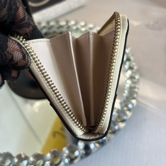 Kate Spade Navy and Cream Zip Wallet - Picture 5 of 9